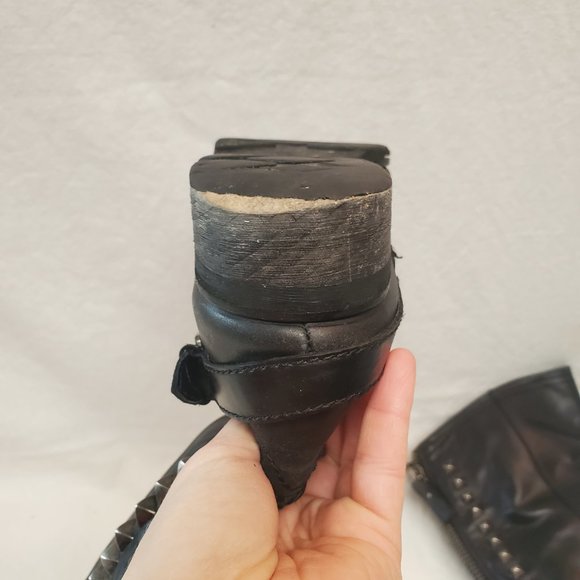 Modern Vice Queen Leather Boots - Picture 12 of 14